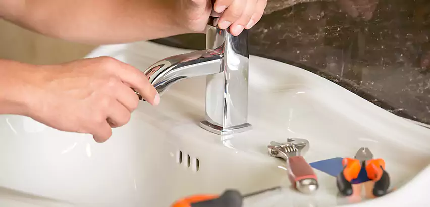 Bathtub Faucet Replacement in Kings Park